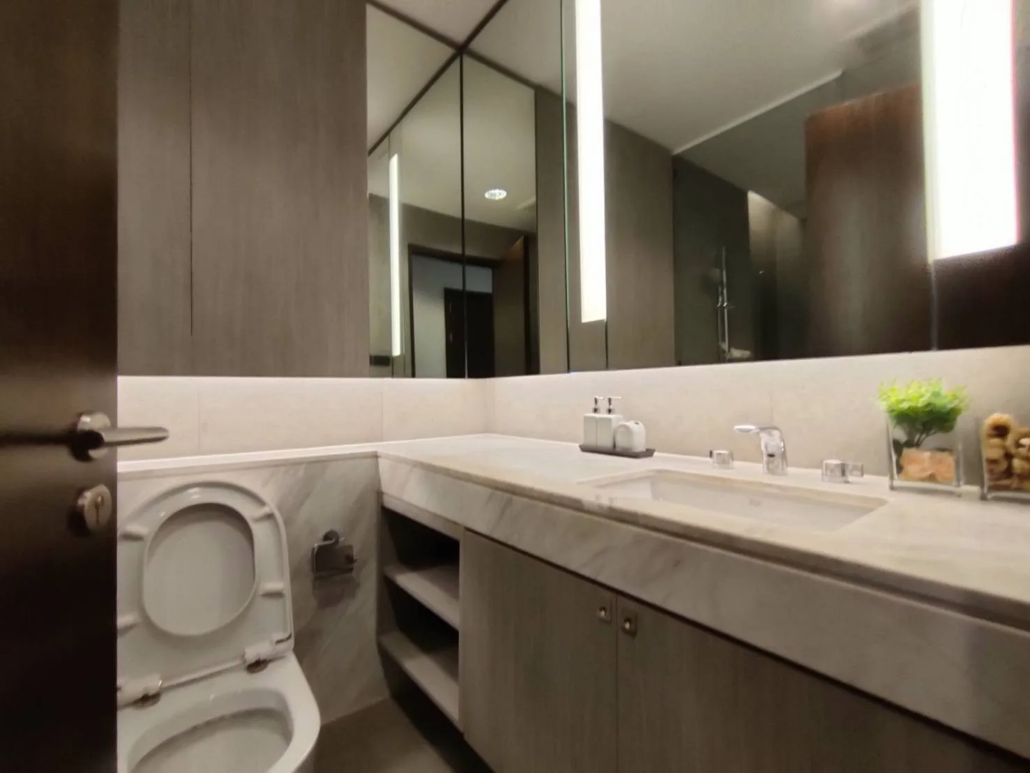 Property photos for Piya Residence 28 -30