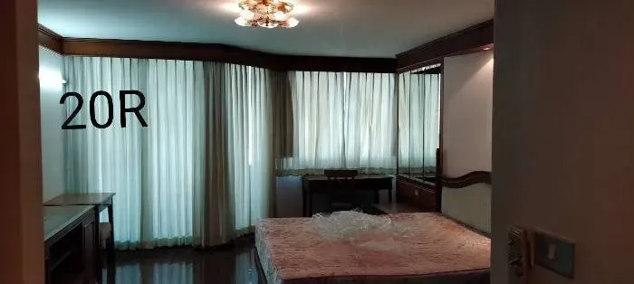 Property photos for Lake Avenue 16