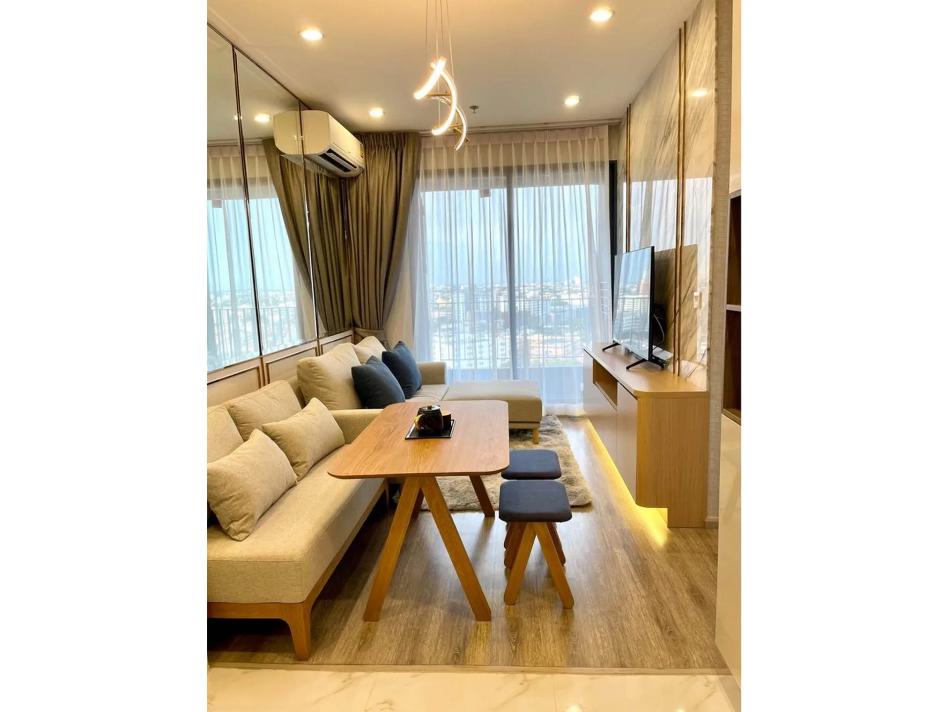 Property photos for IDEO Mobi Sukhumvit 66