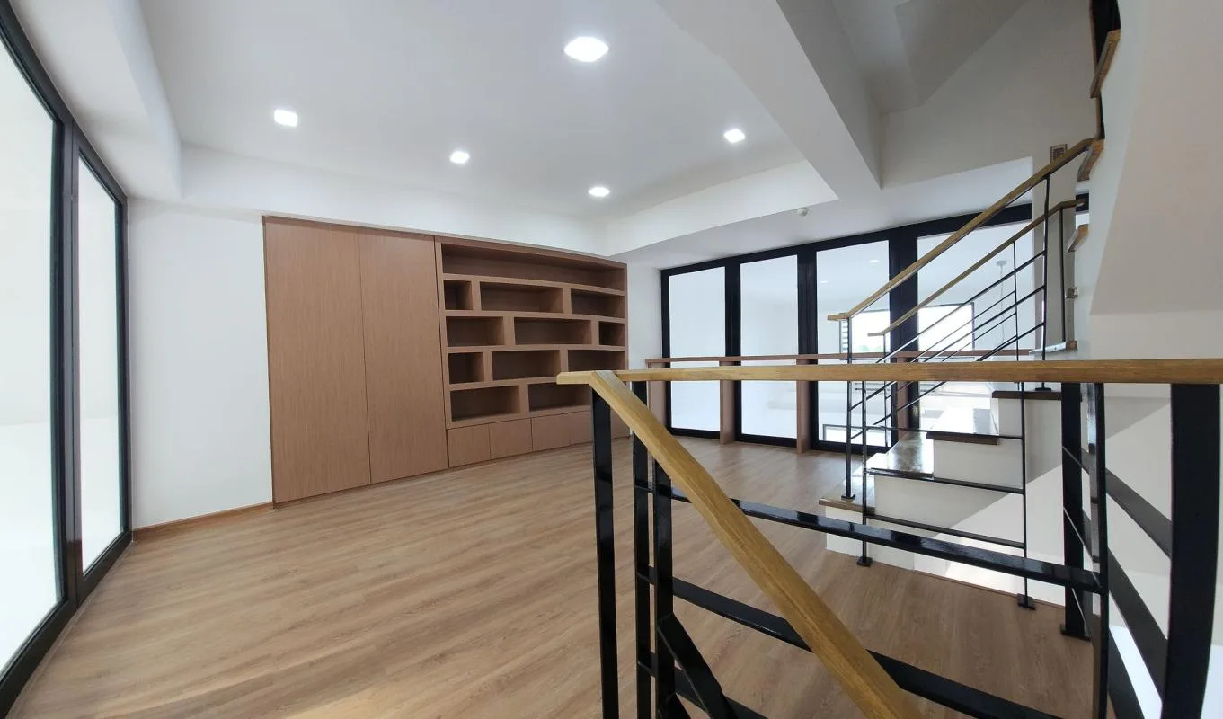 Property photos for H-cape Biz Sector On-nut