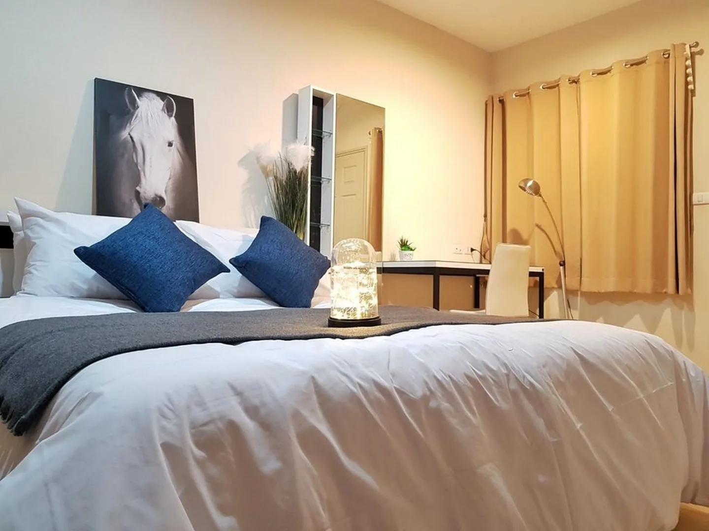 Property photos for Life @ Sathorn 10