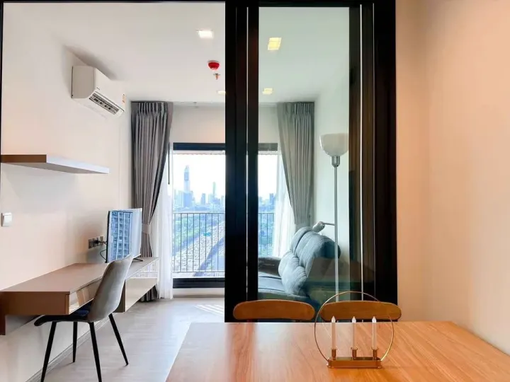 Property photos for Life Asoke Hype