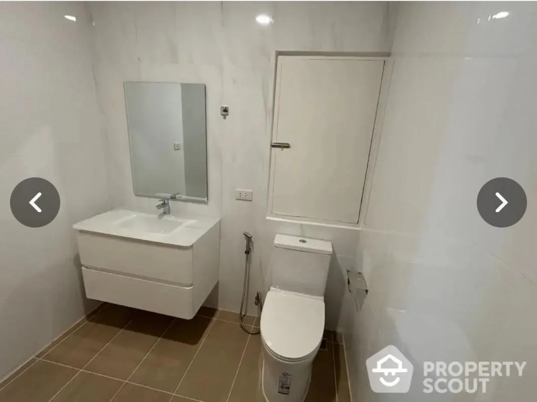Property photos for Tongtip Mansion