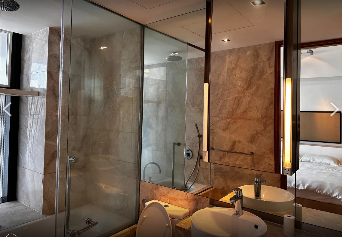 Property photos for The Met