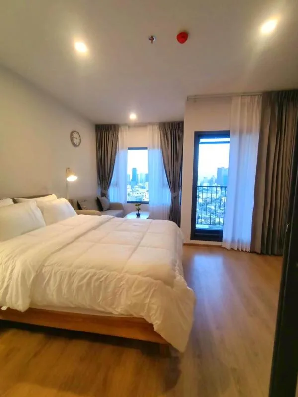 Property photos for Life Rama 4 - Asoke