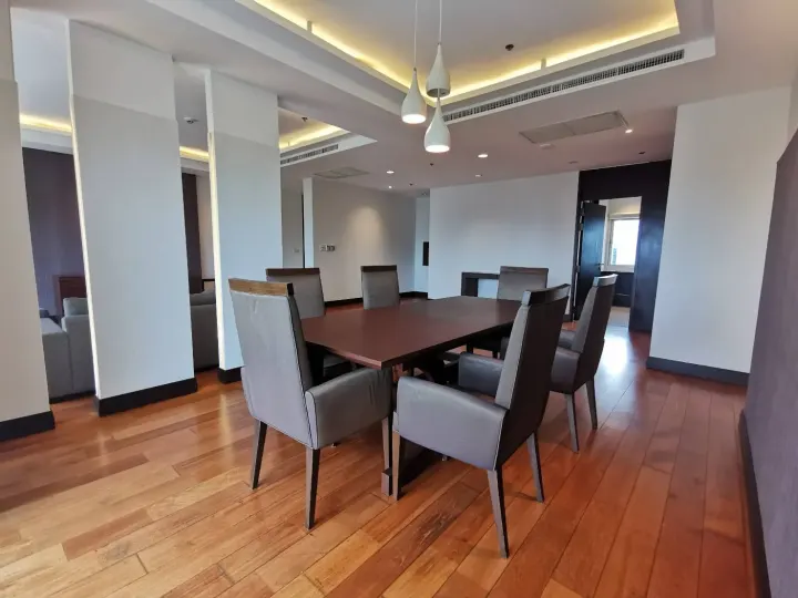 Property photos for Royal Residence Park