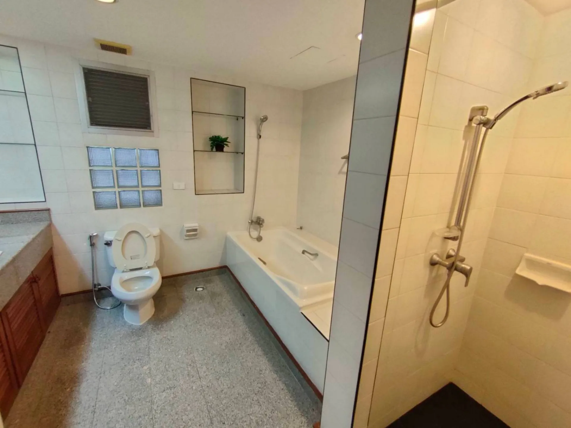 Property photos for Ma Peng Seng Apartment