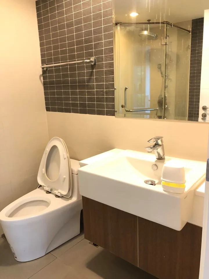 Property photos for The Crest Sukhumvit 49
