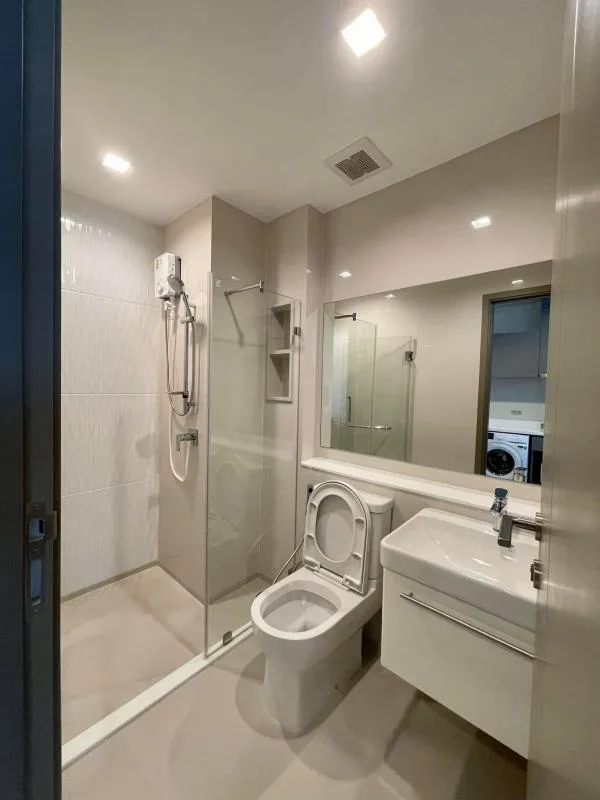 Property photos for Life Asoke Hype