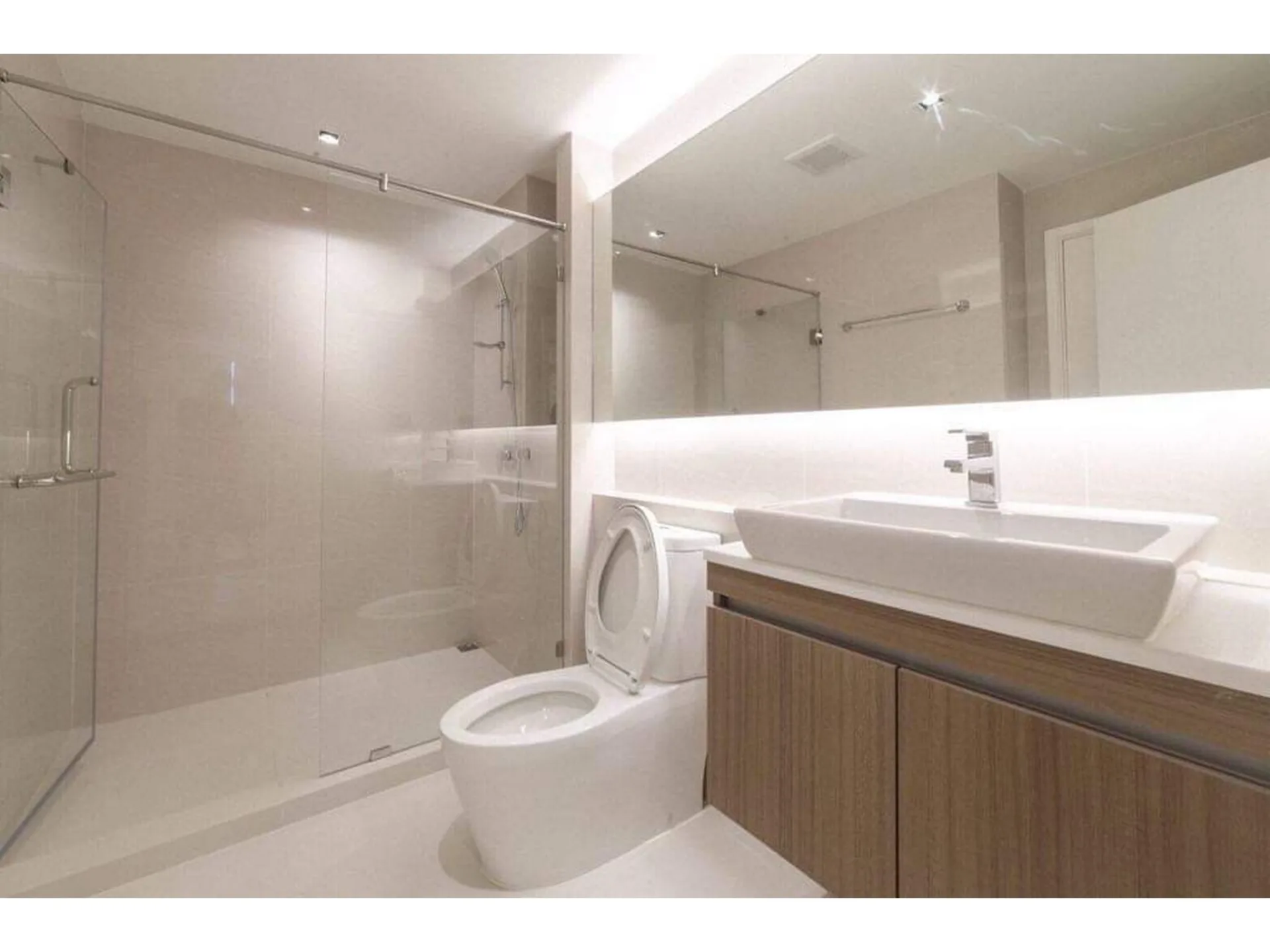 Property photos for Vtara Sukhumvit 36