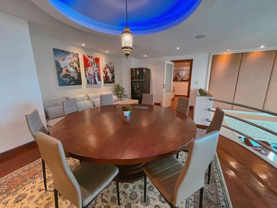 Property photos for The Royal Place 1