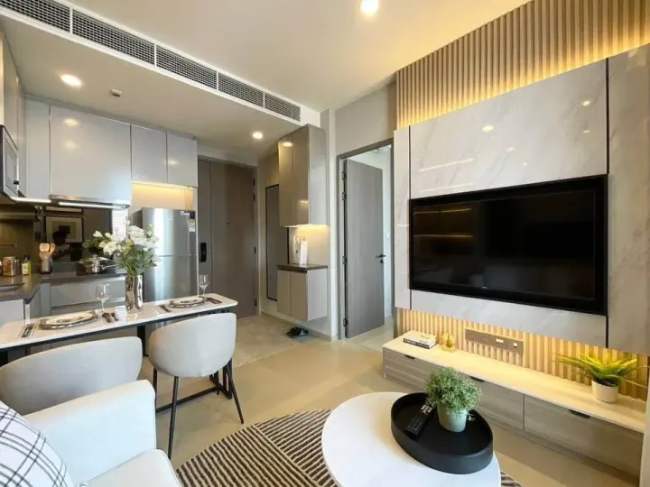 Property photos for The Extro Phayathai-rangnam