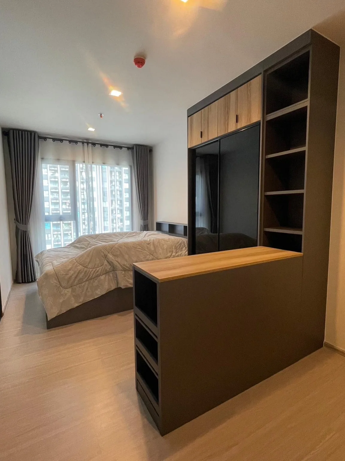 Property photos for Life Asoke Hype
