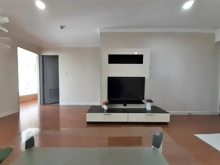 Property photos for The Waterford Diamond