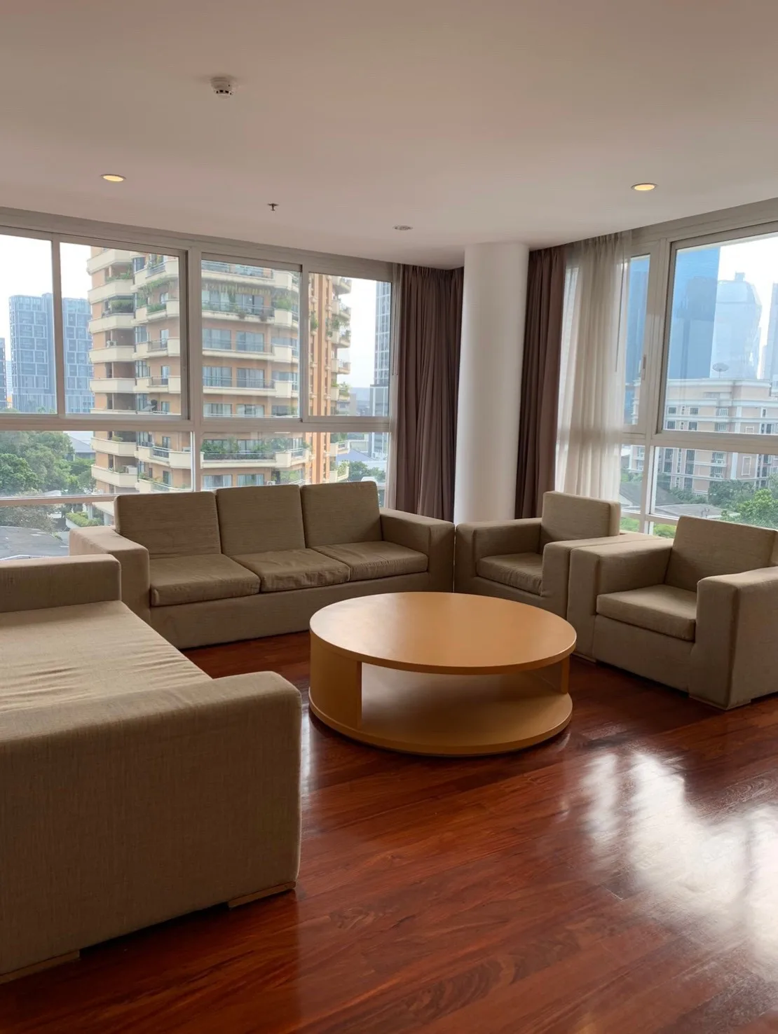 Property photos for Ekamai Gardens (shama Ekamai)