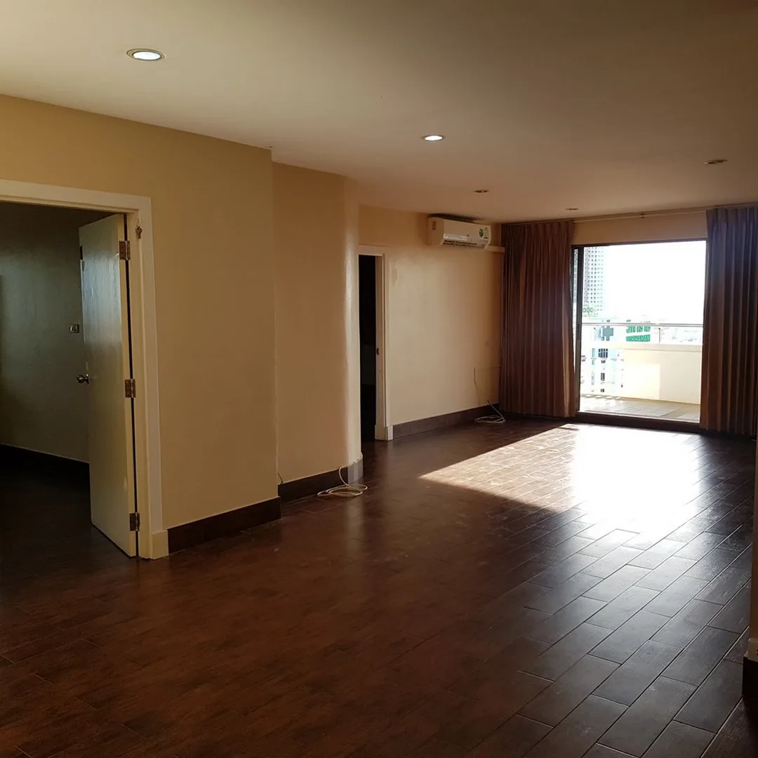 Property photos for Flora Ville