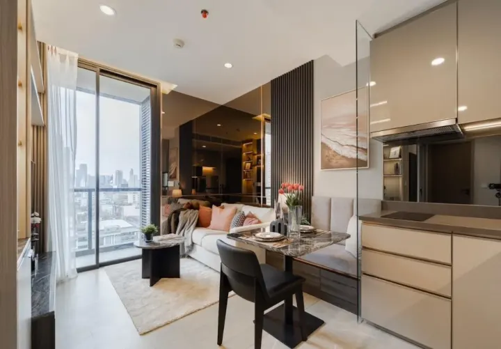 Property photos for The Extro Phayathai-rangnam