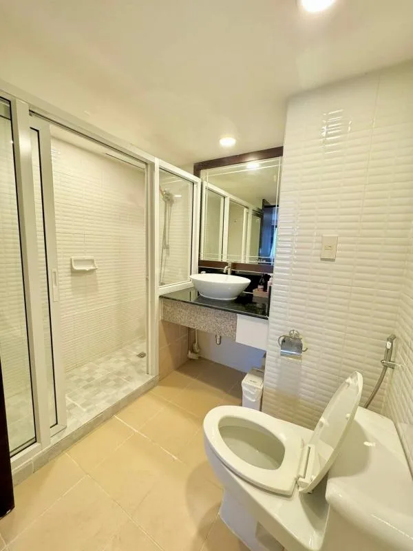 Property photos for Omni Tower Sukhumvit Nana