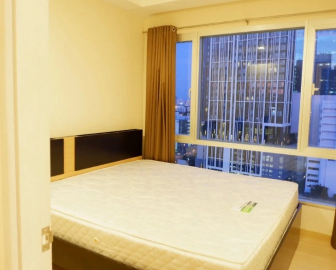 Property photos for Thru Thonglor