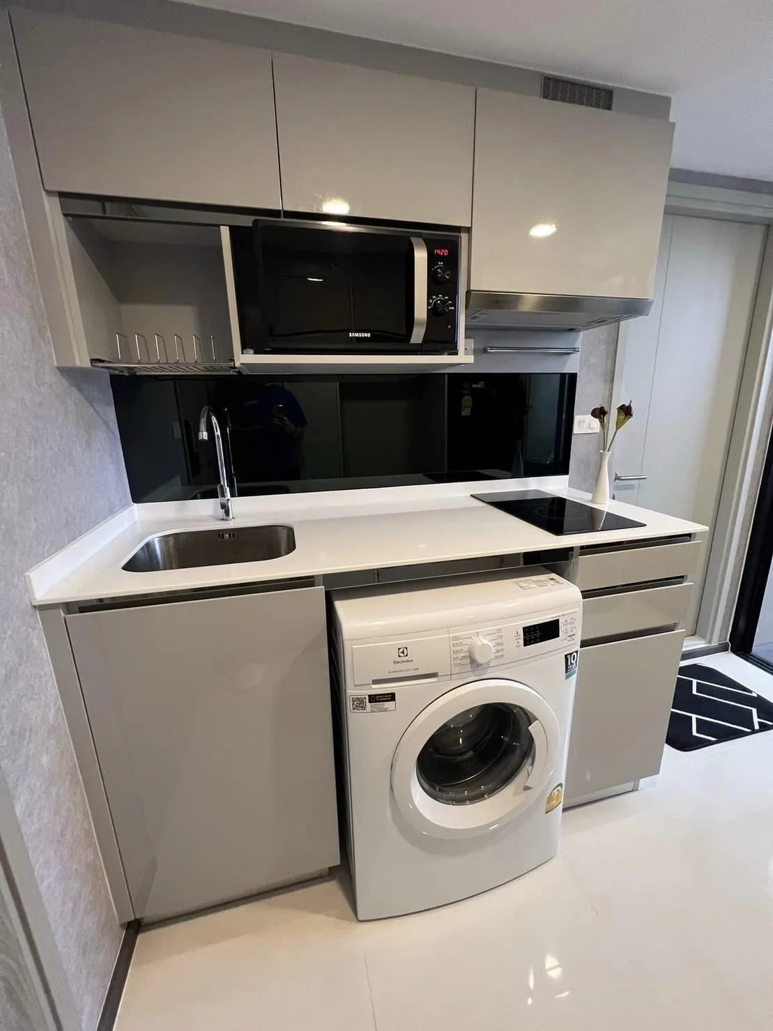 Property photos for Knightsbridge Space Ratchayothin