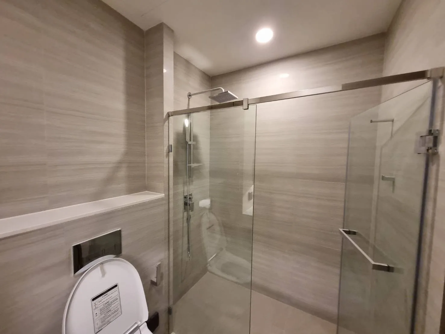Property photos for Park Origin Thonglor