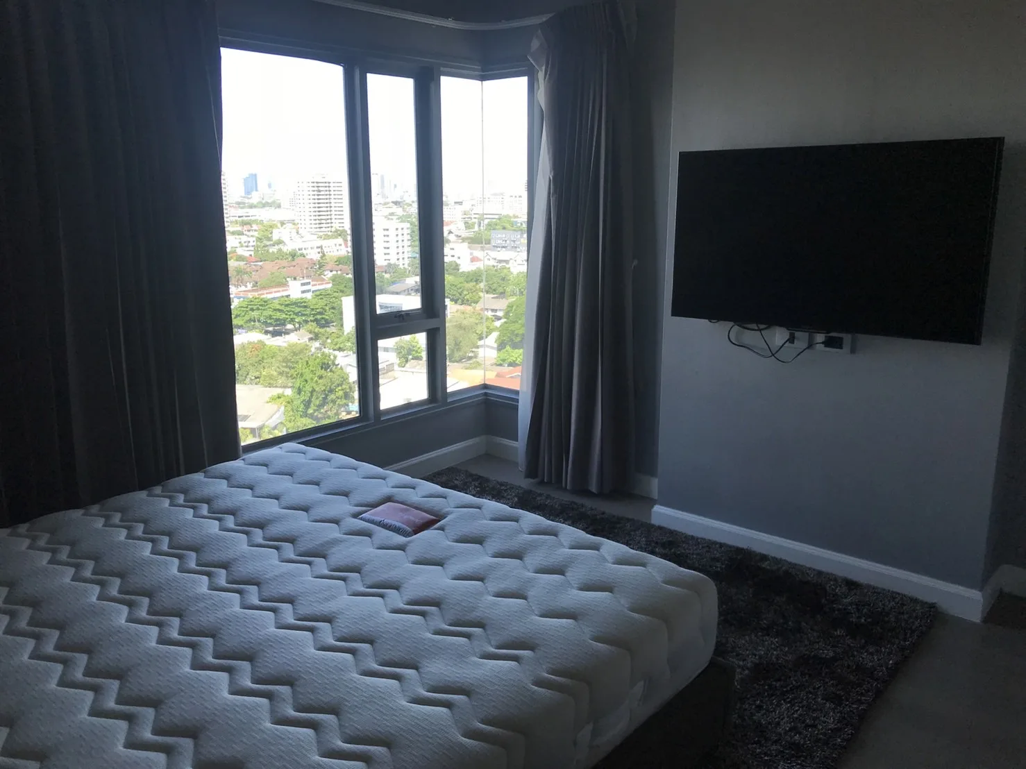 Property photos for The Crest Sukhumvit 34