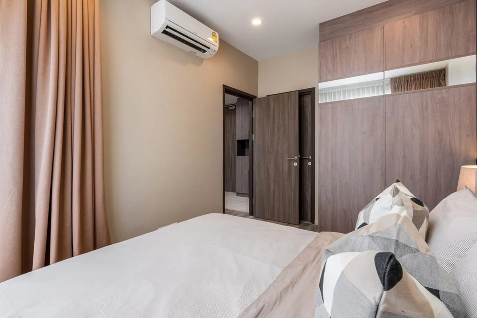 Property photos for Ideo Mobi Asoke