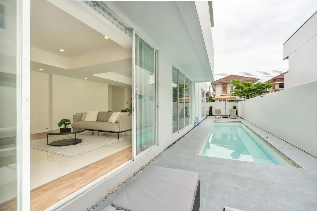 Property photos for Courtyard Villa Rama 9-wongwaen