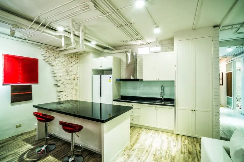 Property photos for State Tower