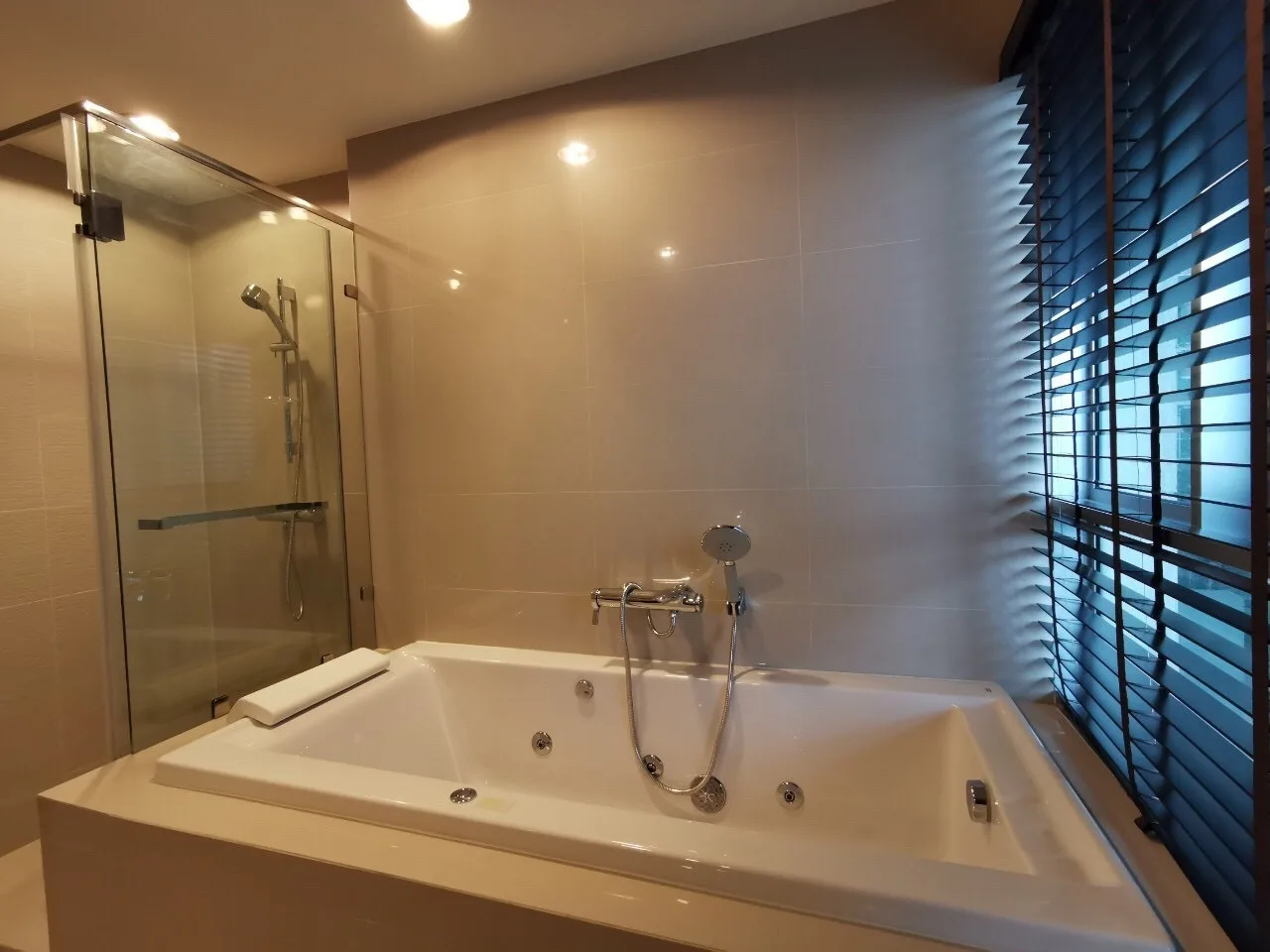 Property photos for Belle Grand Rama 9