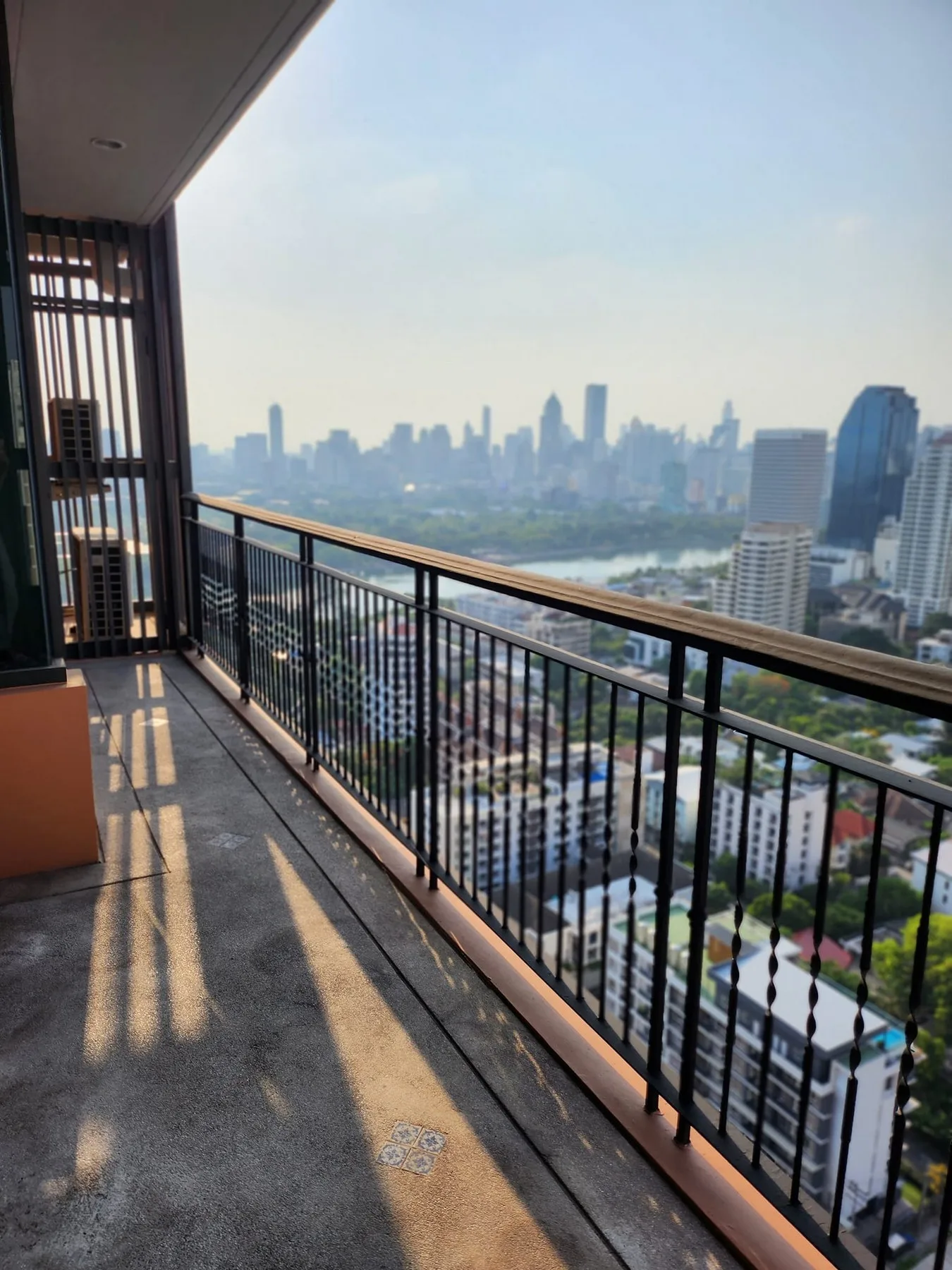 Property photos for Aguston Sukhumvit 22