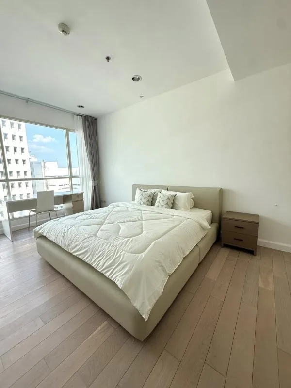 Property photos for The Address Chidlom