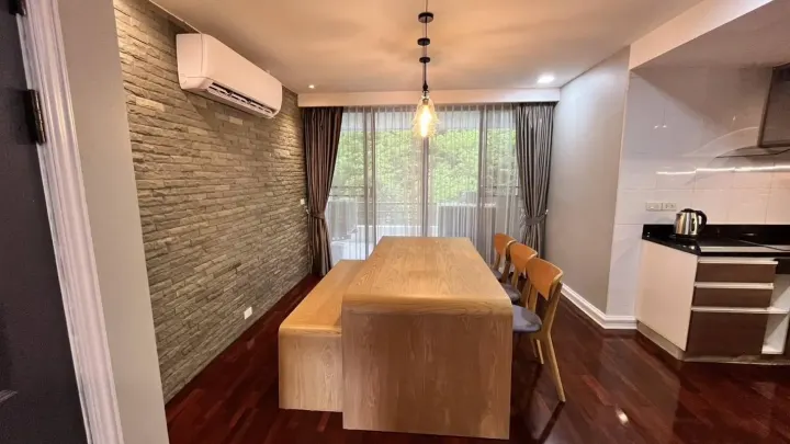 Property photos for Yen Akard Garden