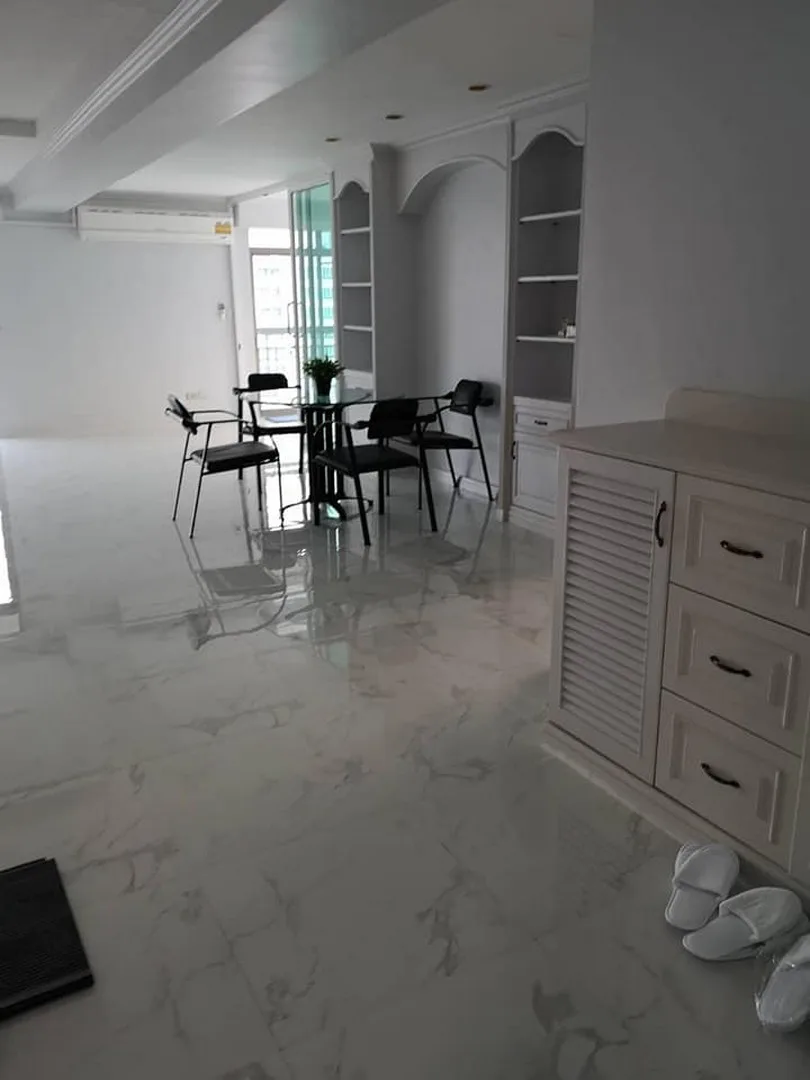 Property photos for Royal Castle