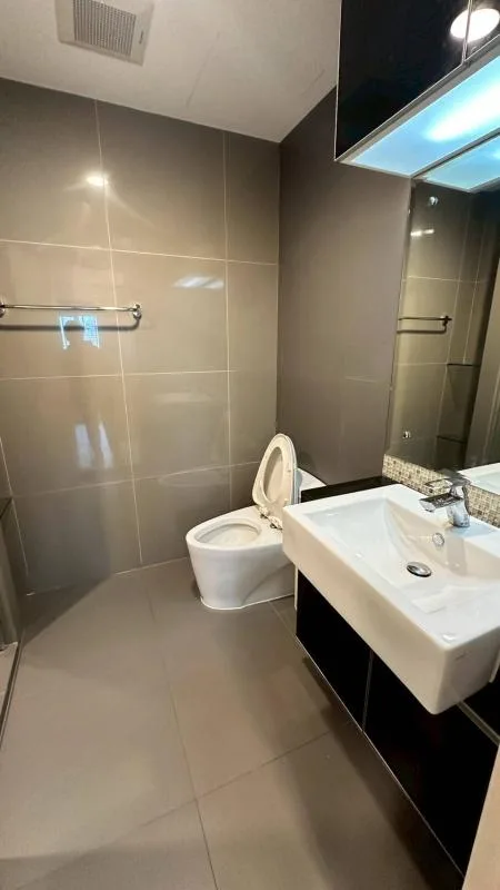 Property photos for The Crest Sukhumvit 34