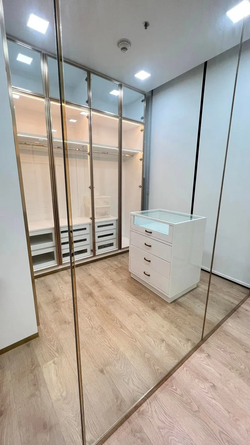 Property photos for Noble BE19