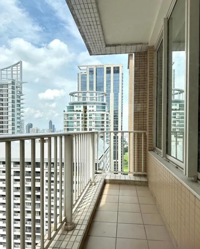 Property photos for Langsuan Ville