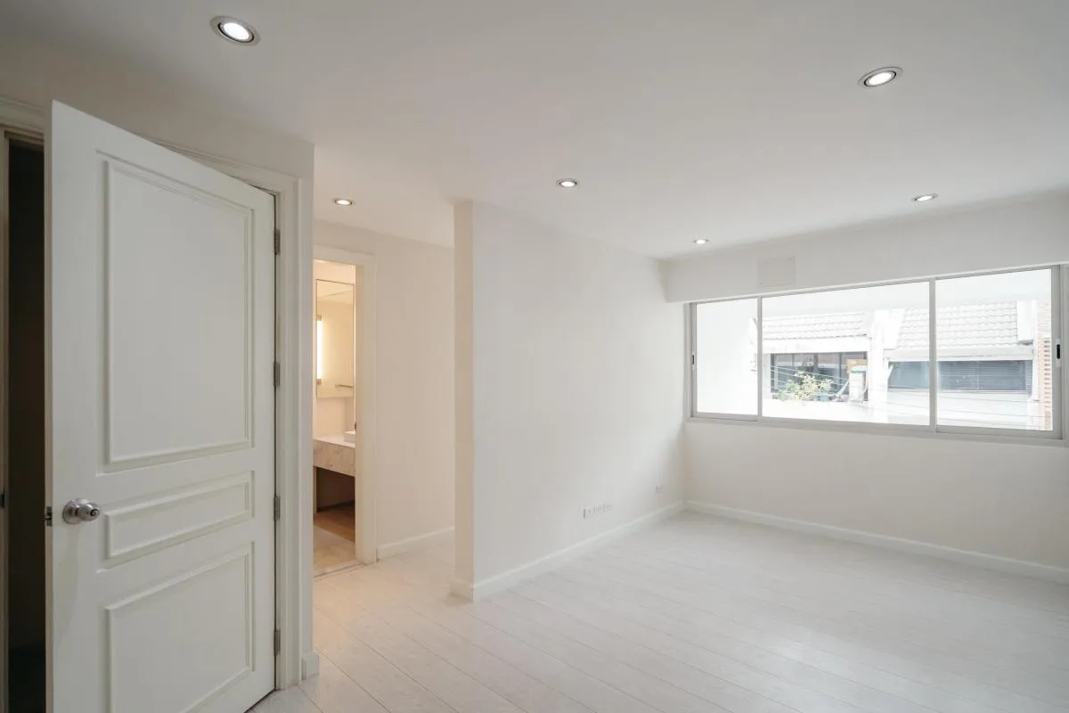 Property photos for Single House Suk 15