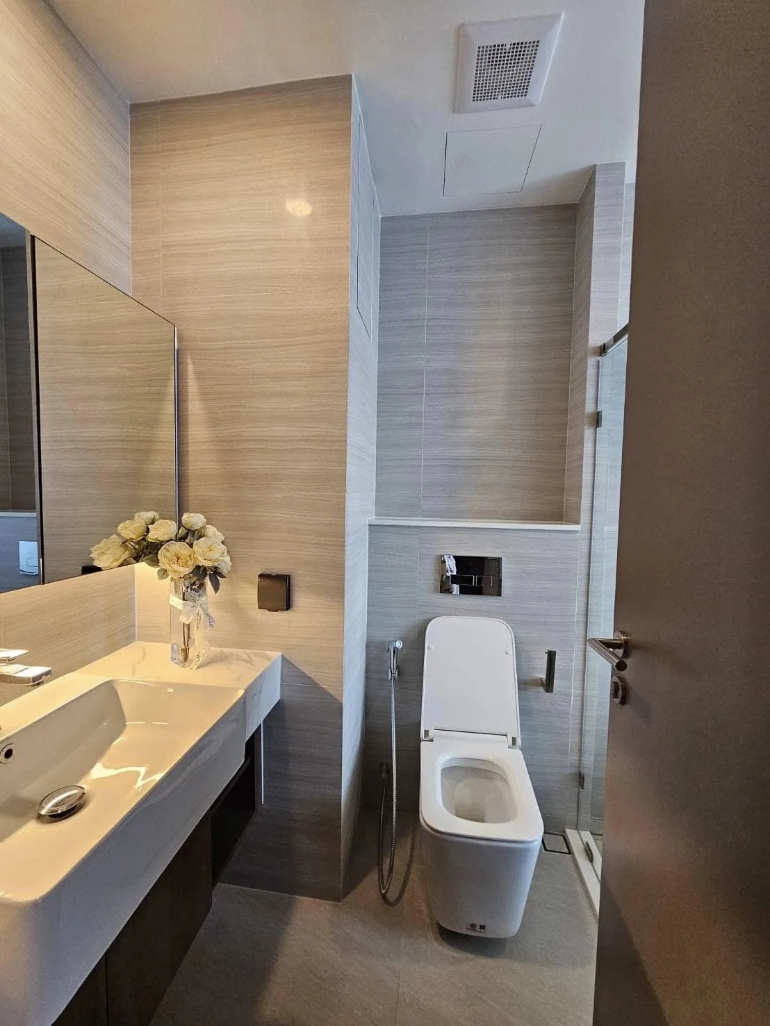 Property photos for Park Origin Thonglor