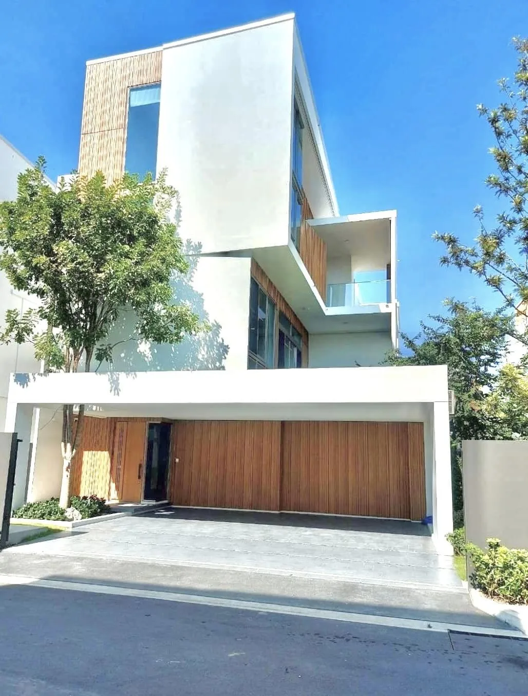 Property photos for Vive Rama 9