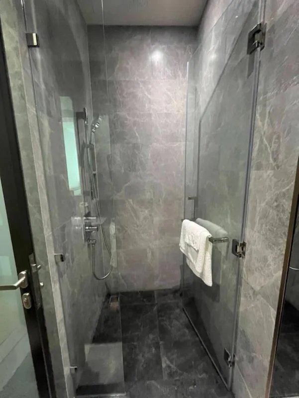 Property photos for 28 Chidlom