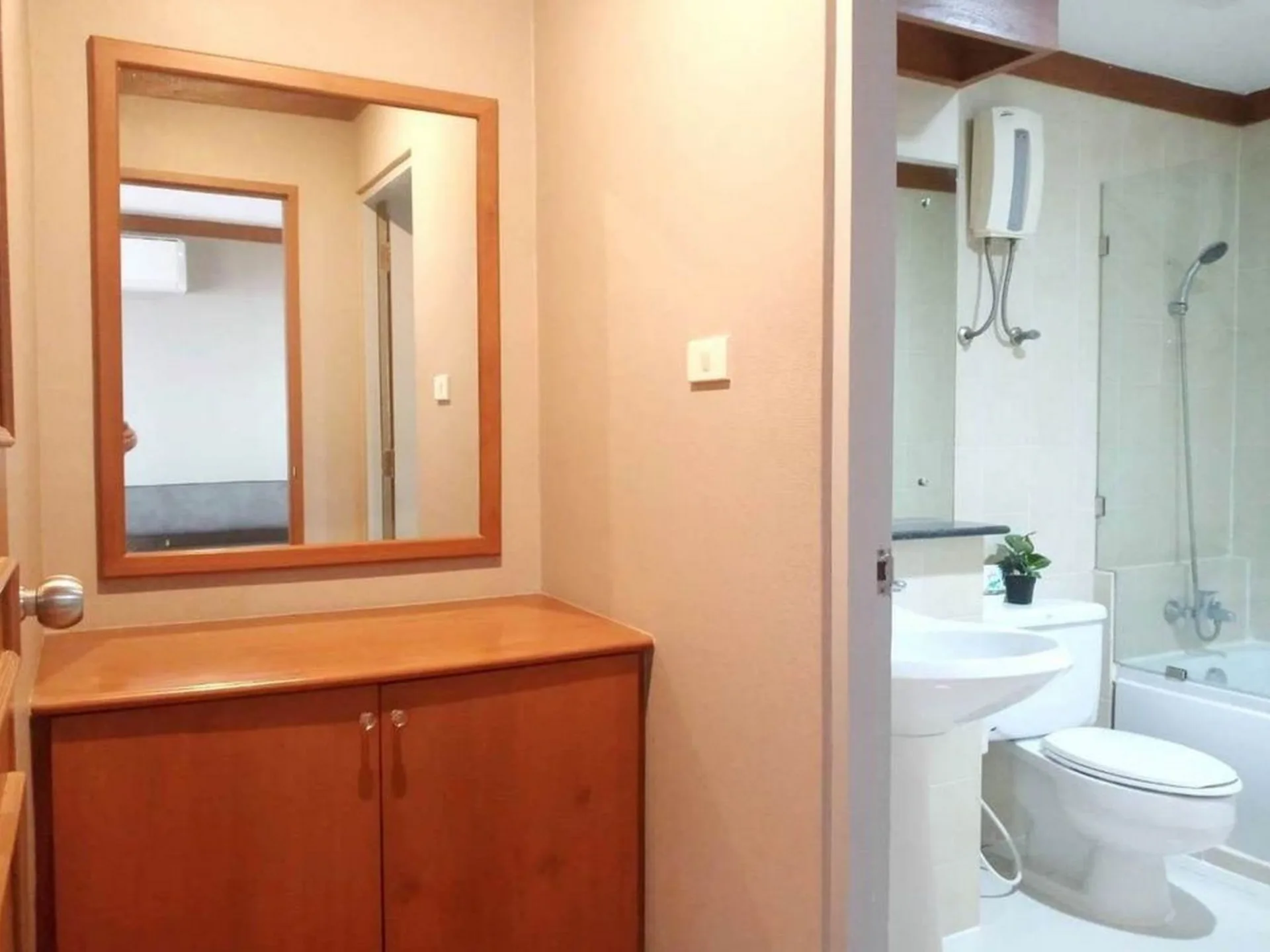 Property photos for The Waterford Diamond