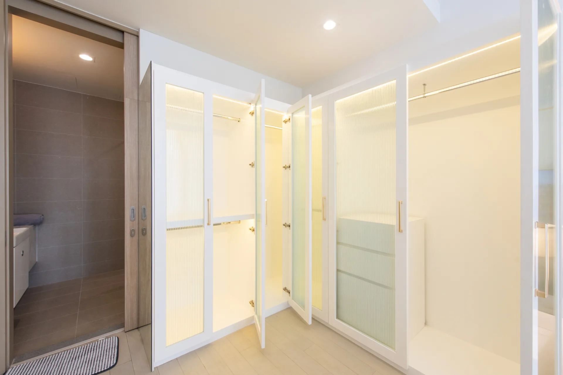 Property photos for Noble Ploenchit
