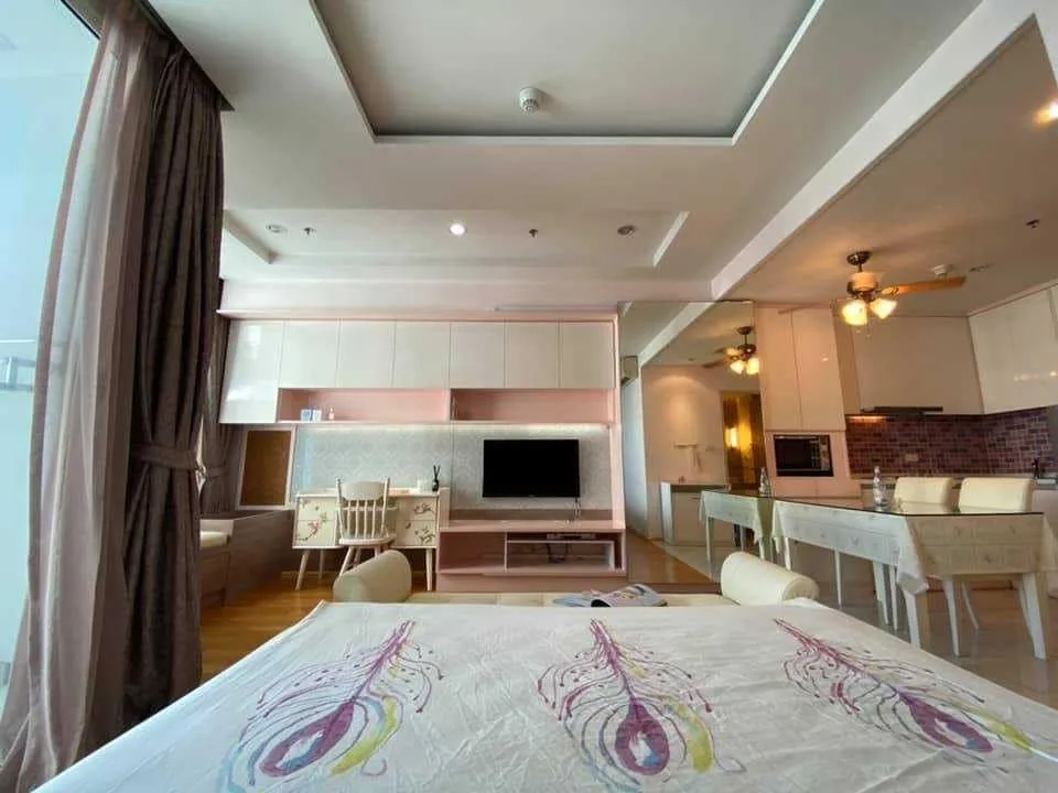 Property photos for Villa Rachatewi