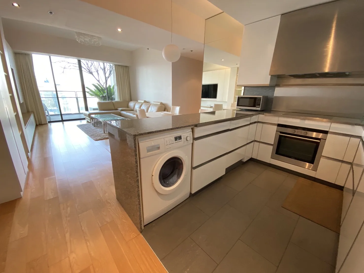Property photos for The Met