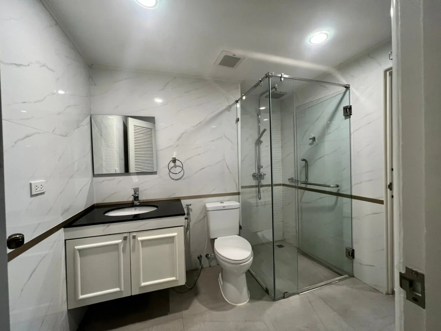 Property photos for M Tower Apartment