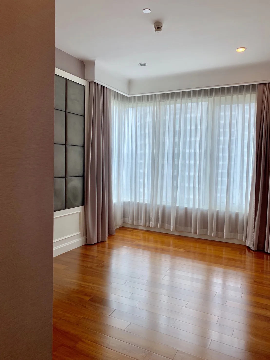 Property photos for Q Langsuan