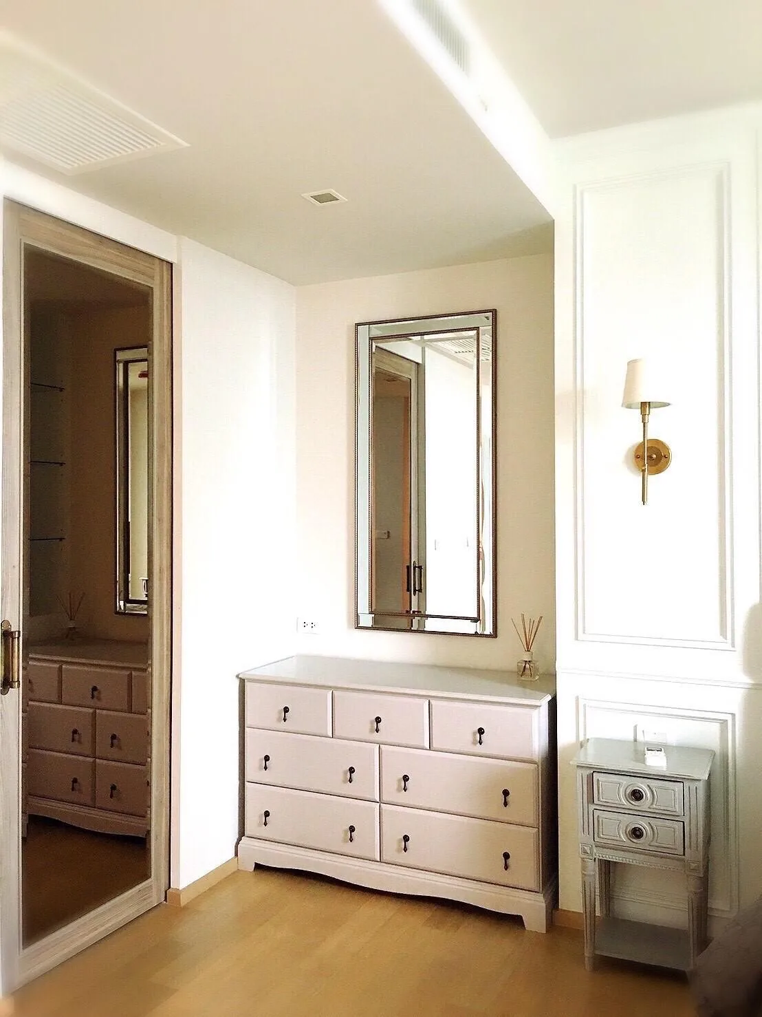 Property photos for Noble ReD