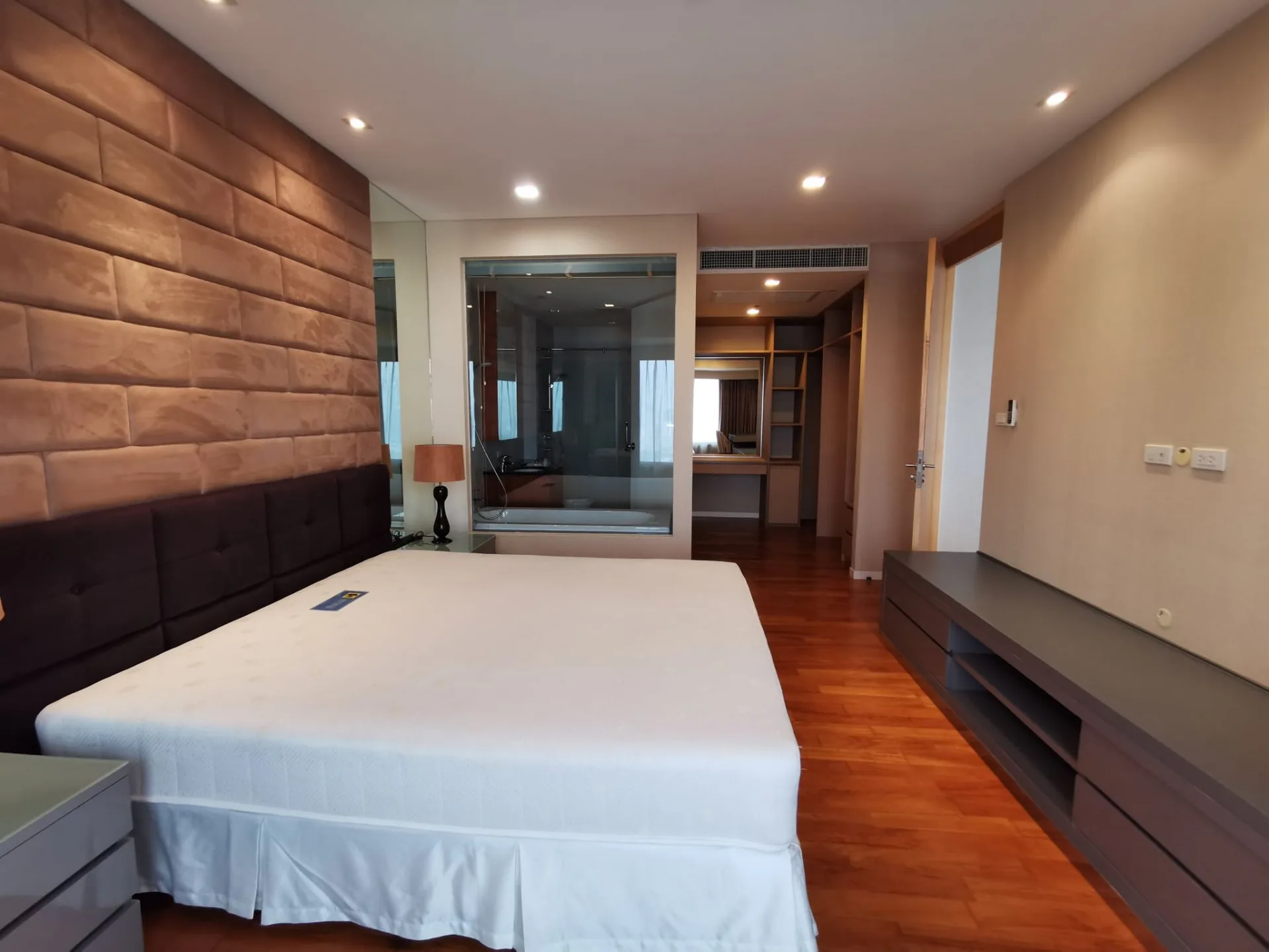 Property photos for Amanta Lumpini