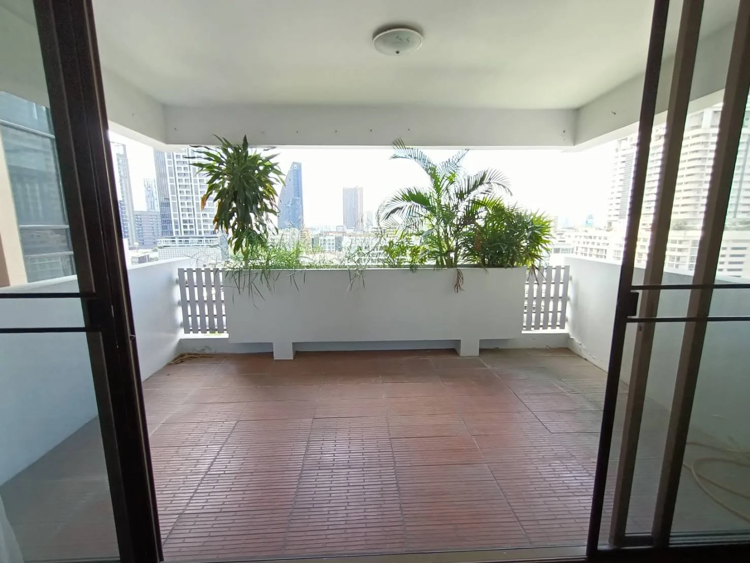 Property photos for Tongtip Mansion